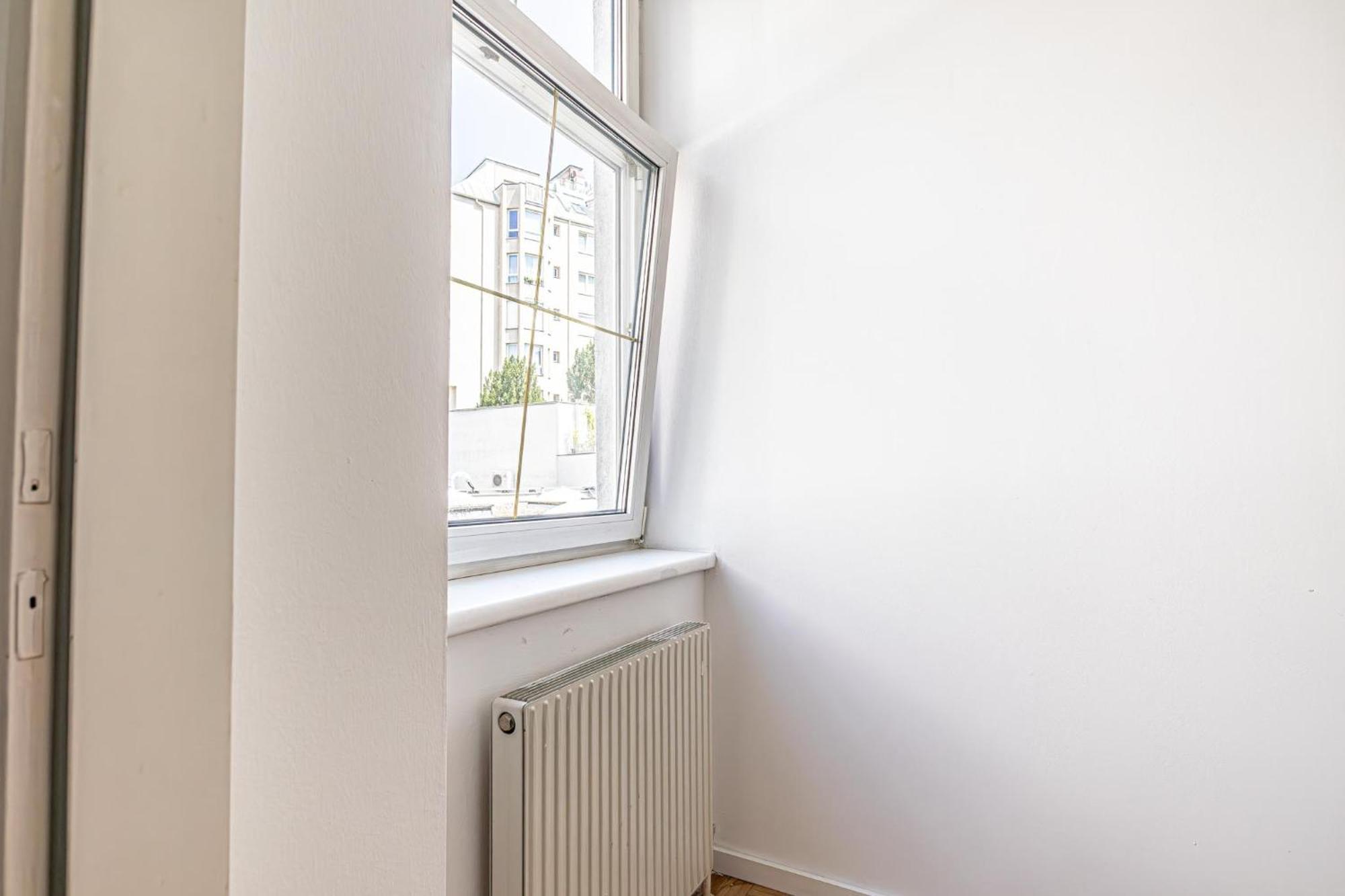 Near Schoenbrunn - Economy Rooms In Shared Apartment At Meidling Train Station Vienna Exterior photo