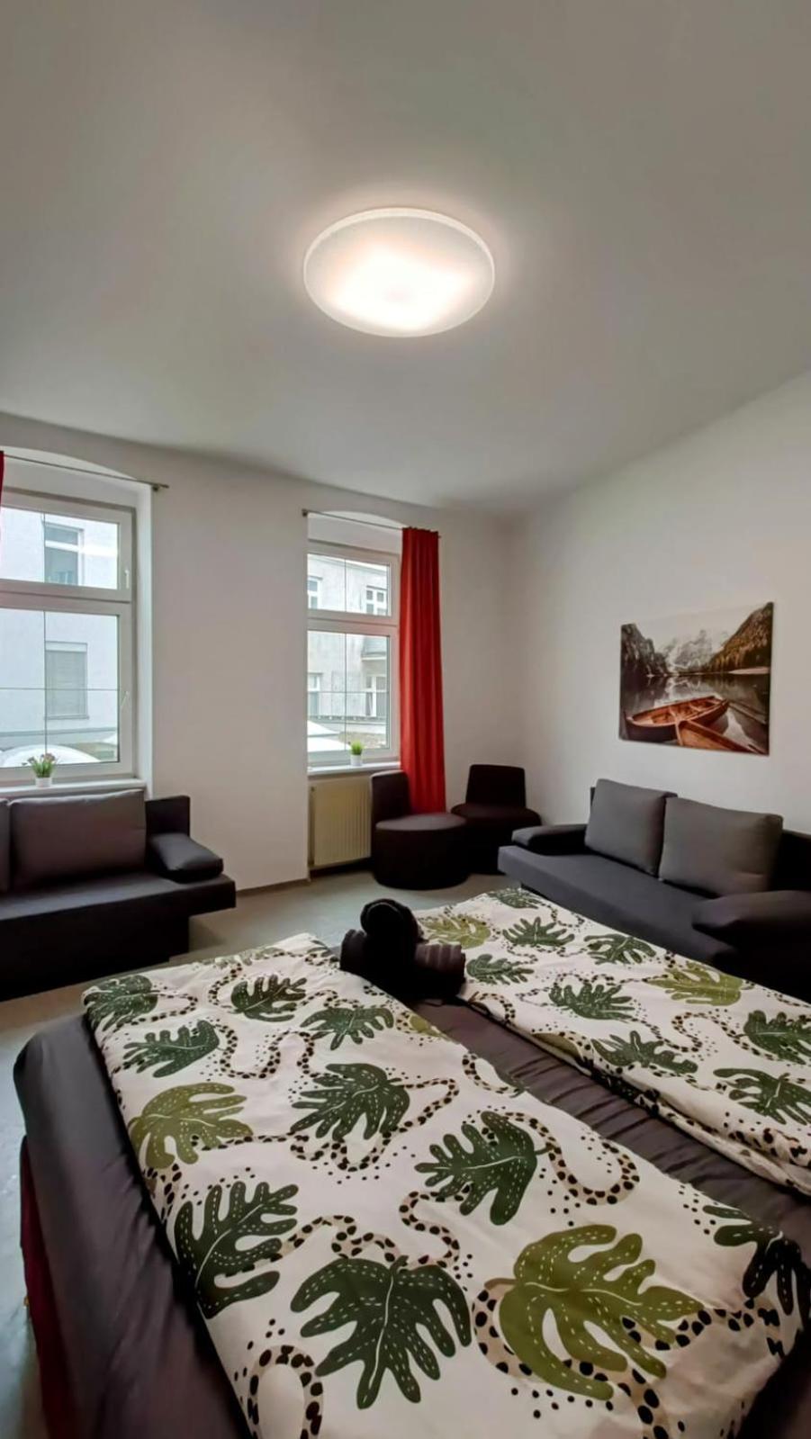 Near Schoenbrunn - Economy Rooms In Shared Apartment At Meidling Train Station Vienna Exterior photo
