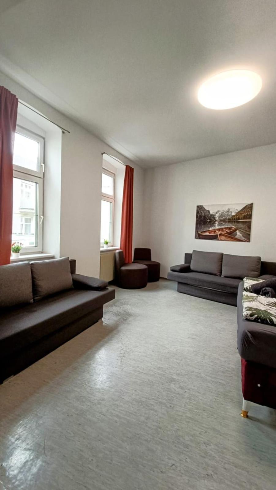 Near Schoenbrunn - Economy Rooms In Shared Apartment At Meidling Train Station Vienna Exterior photo