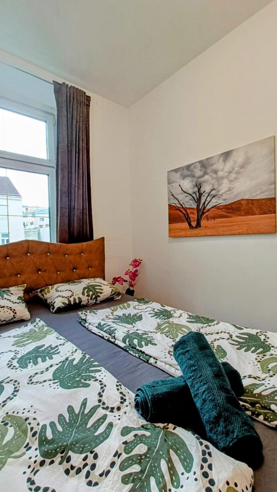 Near Schoenbrunn - Economy Rooms In Shared Apartment At Meidling Train Station Vienna Exterior photo