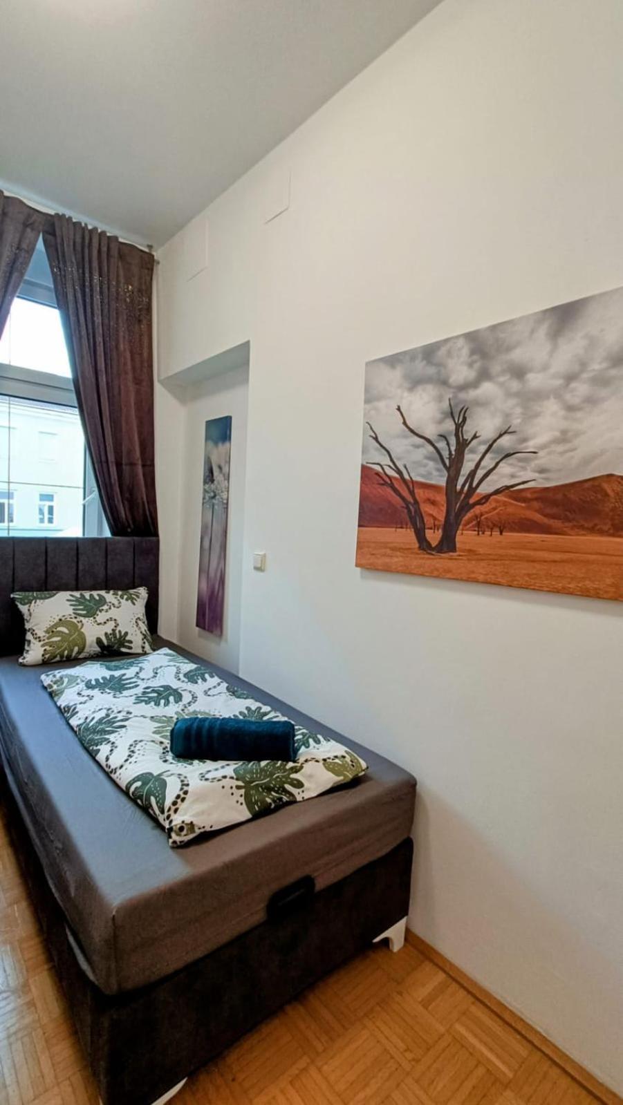 Near Schoenbrunn - Economy Rooms In Shared Apartment At Meidling Train Station Vienna Exterior photo