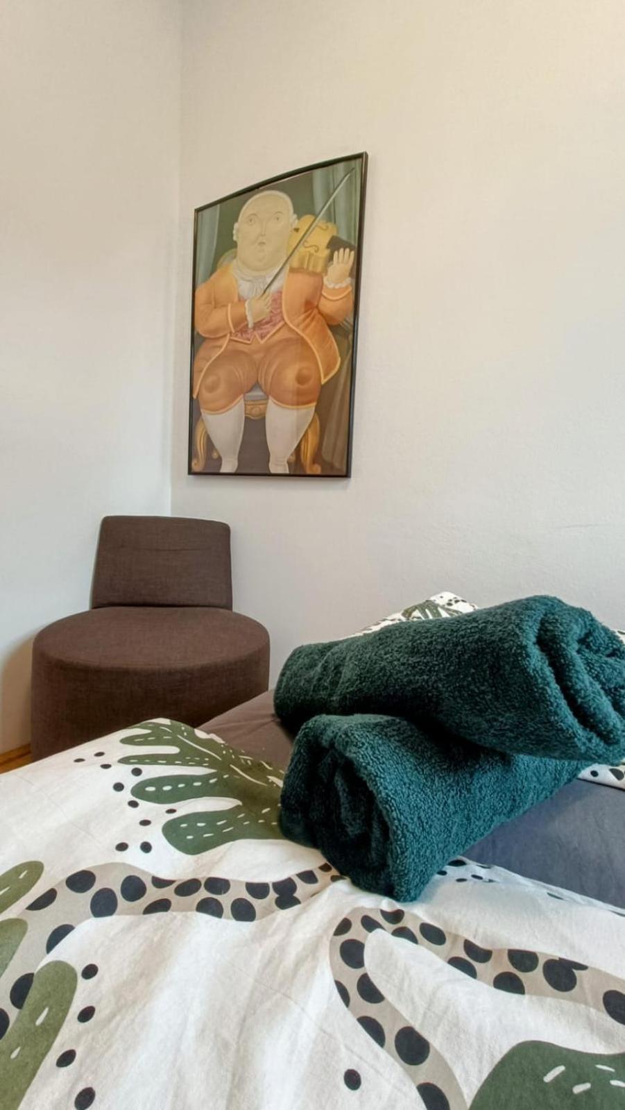 Near Schoenbrunn - Economy Rooms In Shared Apartment At Meidling Train Station Vienna Exterior photo