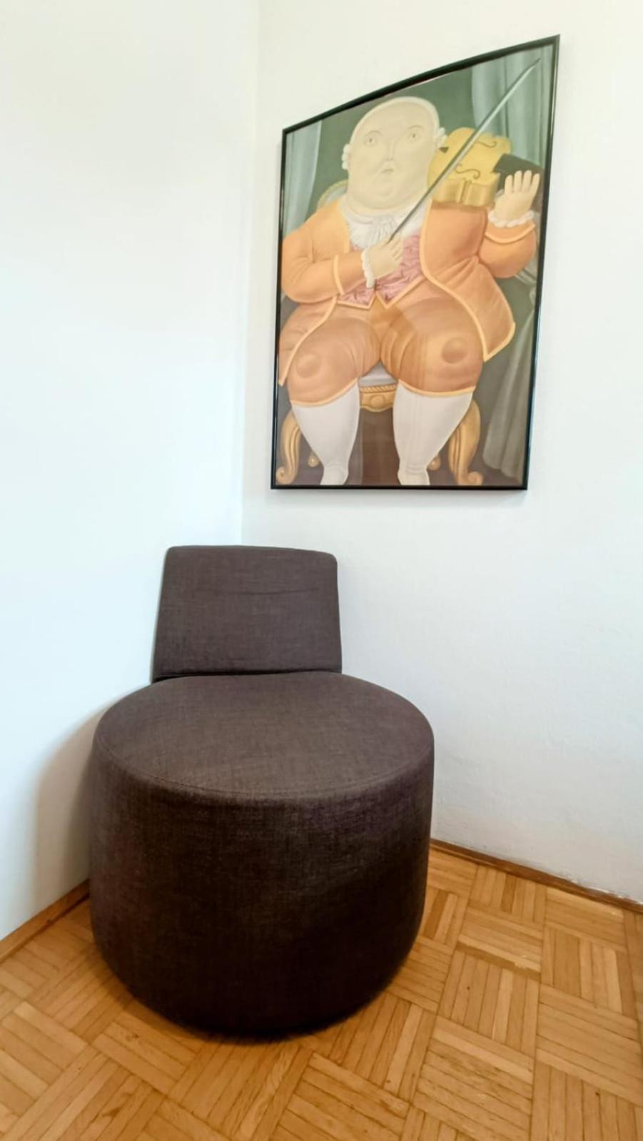 Near Schoenbrunn - Economy Rooms In Shared Apartment At Meidling Train Station Vienna Exterior photo